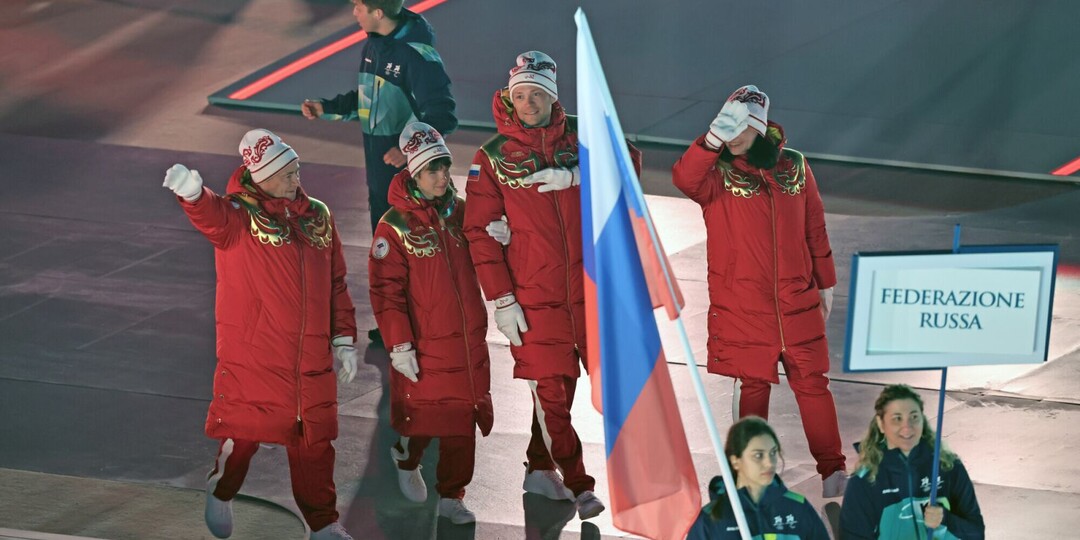 Российские флаг и гимн над Альпами! Культура отмены как часть шоу провалилась