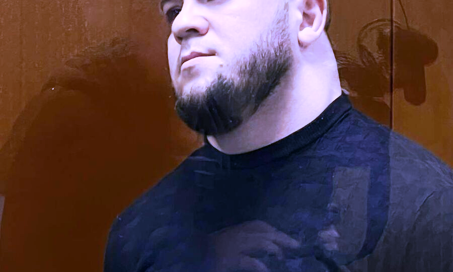 Ниджат и Батыр, прибывшие в столицу, разъезжали по улицам на иномарках в поисках нетрезвых москвичей, после чего были приговорены к 14 годам