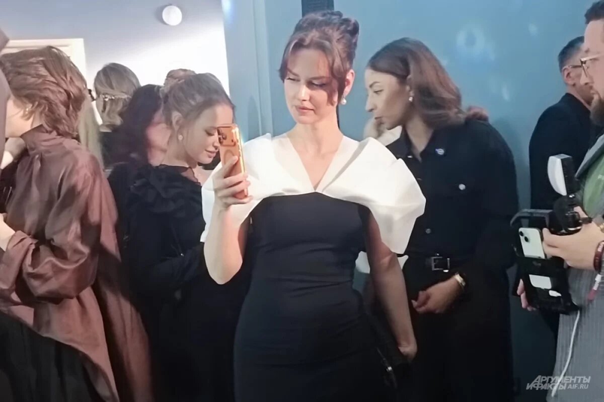    Каждый год бьюти-«Оскар» получают в десяти номинациях лучшие косметические бренды. На фото: Лянка Грыу.