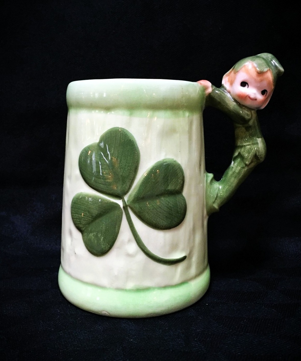 1. Кружка с трёхлистником и лепреконом. Иллюстрации из открытых источников.