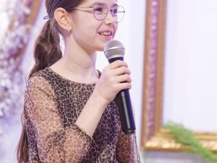 🎹 📖 Музыка и поэзия: ученицы фортепианного отделения выступили в литературно-музыкальной гостиной