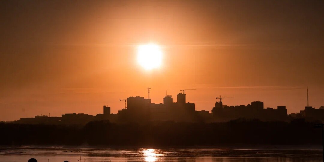 На Солнце произошла мощнейшая вспышка, выбросившая плазму в сторону Земли