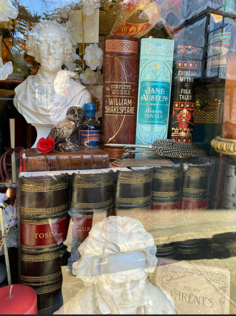 Эх, нет интерсных фоточек проиллюстрировать сказку(((