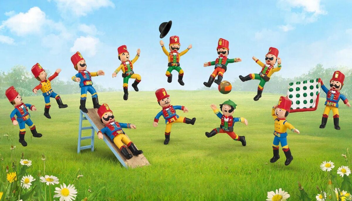 Солдатики на празднике