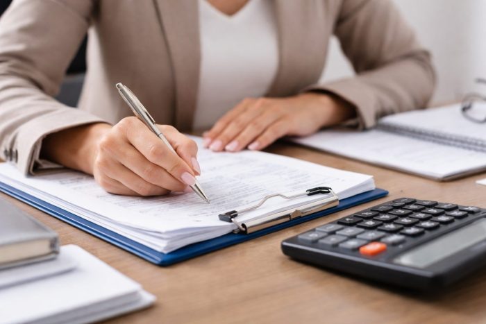 Бухгалтера районной газеты под Новосибирском осудят за многолетнее завышение собственной зарплаты