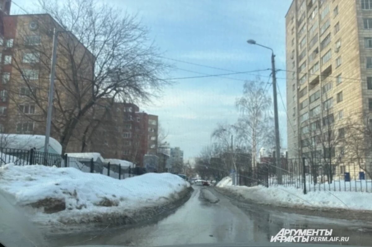    Пермяки пожаловались на невозможность проезда из-за неубранного снега