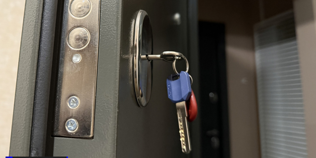 В Томске сестры получили квартиру после 40 лет жизни в аварийном доме