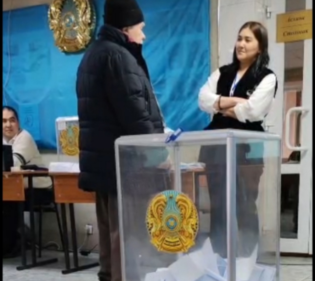    Казахстан проголосовал за новую Конституцию страны