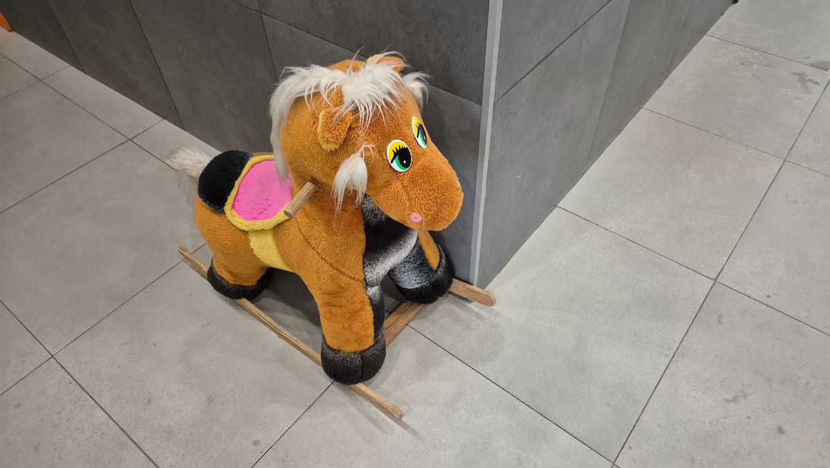 Говорят от работы кони дохнут, а люди?