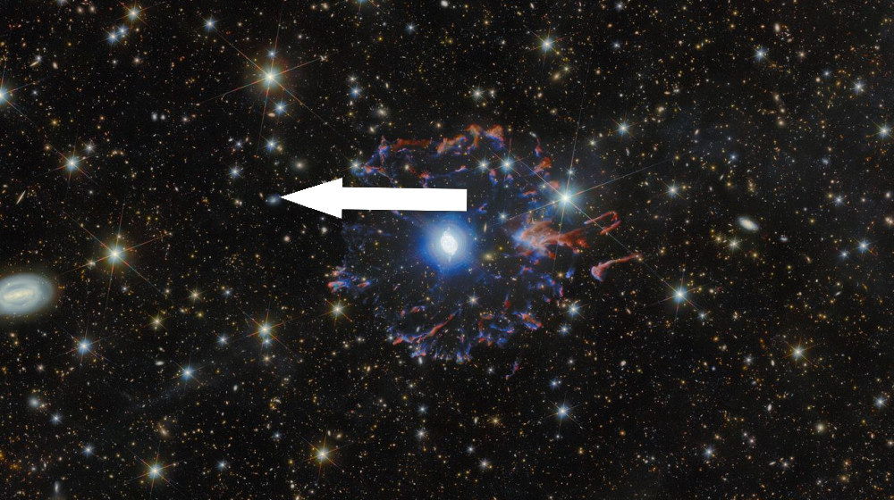    Умирающая звезда в объективе космических гигантов — потрясающая яркость финала