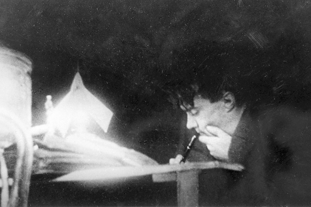 Военный корреспондент газеты Правда Борис Полевой в годы Великой Отечественной войны. Фото - Яков Рюмин