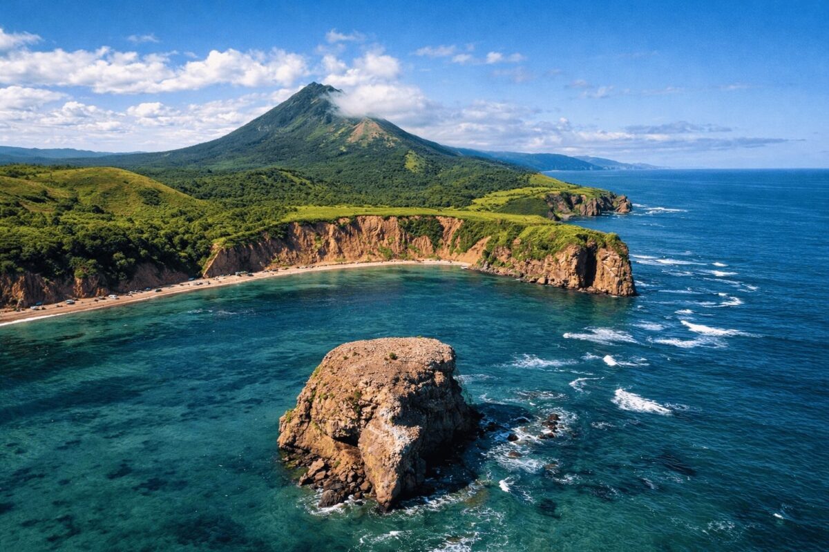    Бухта Тихая / фото: Виктор Рогов «СахПресс» Виктор Рогов