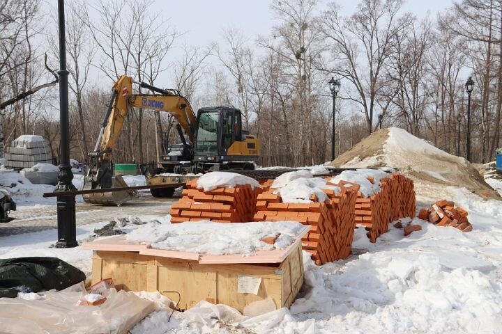 В Хабаровске продолжается строительство спортивно‑досугового центра — готовность 75%