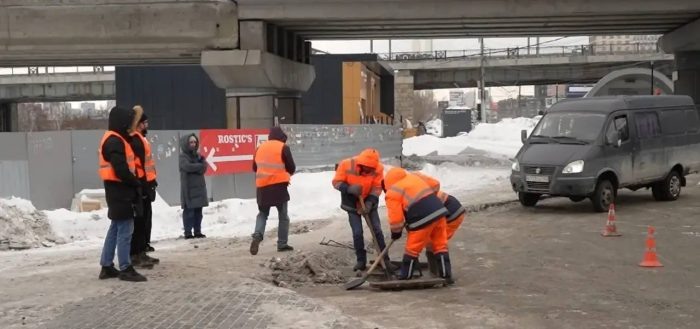 В Октябрьском районе Новосибирска, где есть опасность наводнения, открыли 10% ливневок