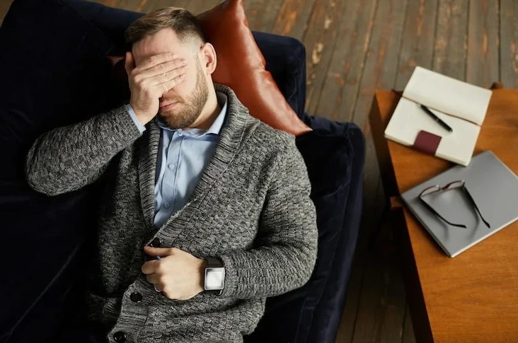 Я не сразу поняла, что происходит… Муж начал меняться — и сначала я даже не придала этому значения.