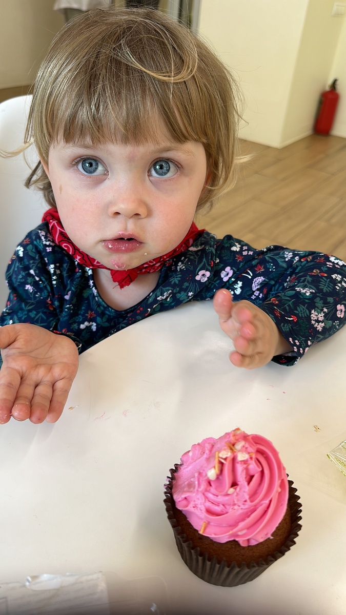 Если слов около 10 — это уже не вариант нормы, а сигнал, что нужно разобраться в причине.