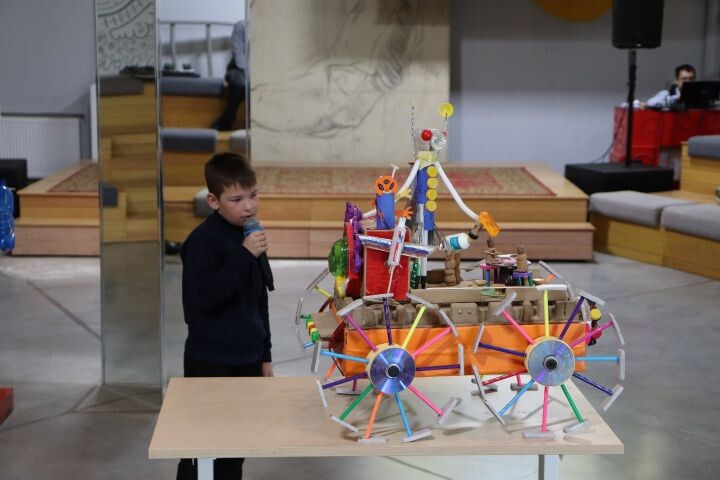 Мир в масштабе: юные мастера техники и макетов собрались в Хабаровске