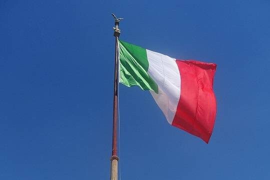    Италия назвала подбитый российский газовоз у берегов Мальты «бомбой замедленного действия» (фото: Wikimedia Commons / Jordiferrer)