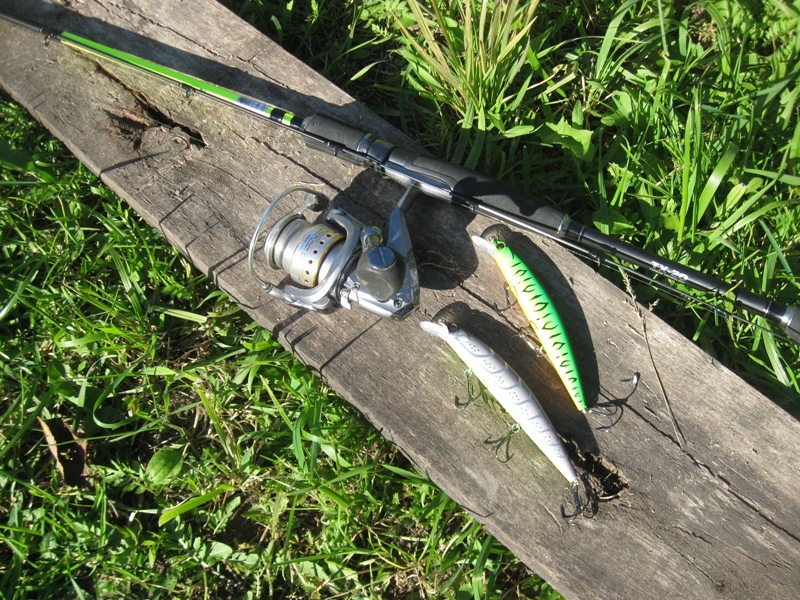 Воблеры минноу Grows Culture Rudla 130 vv и спиннинг Akara Magista MMF