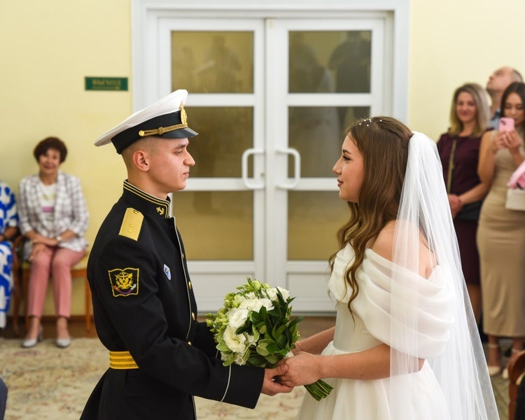     В Курской области в феврале зарегистрировали на 100 свадеб больше, чем в январе