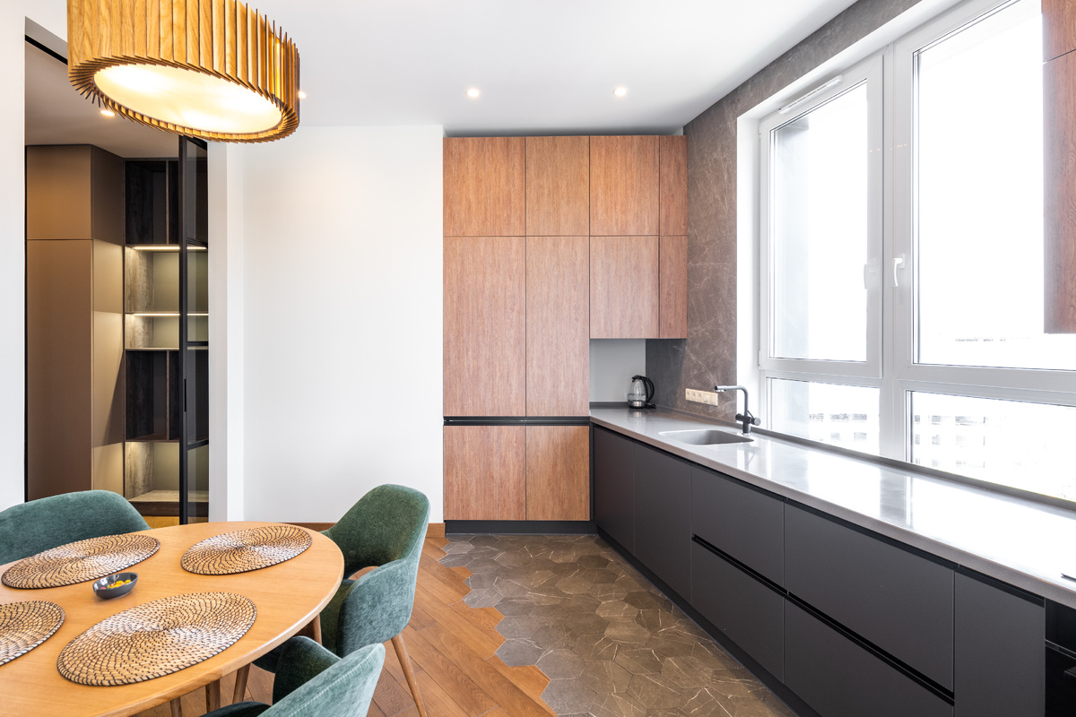 На фото: кухня-столовая от компании «Ремонт Эксперт»