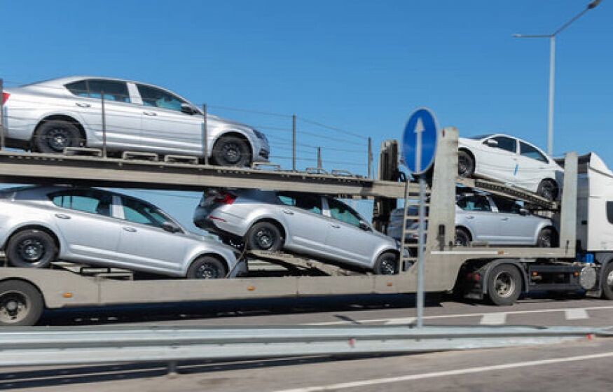    Миллионный утильсбор вместо 5 тысяч? Автовладелец судится с государством