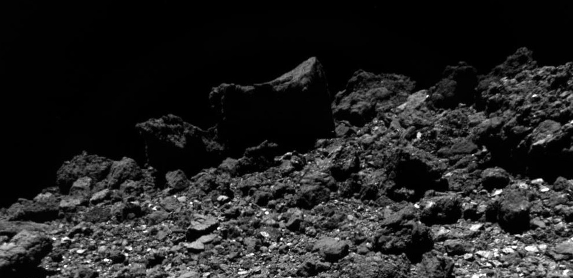 Снимок с поверхности Рюгу. (Фото: i0.wp.com).