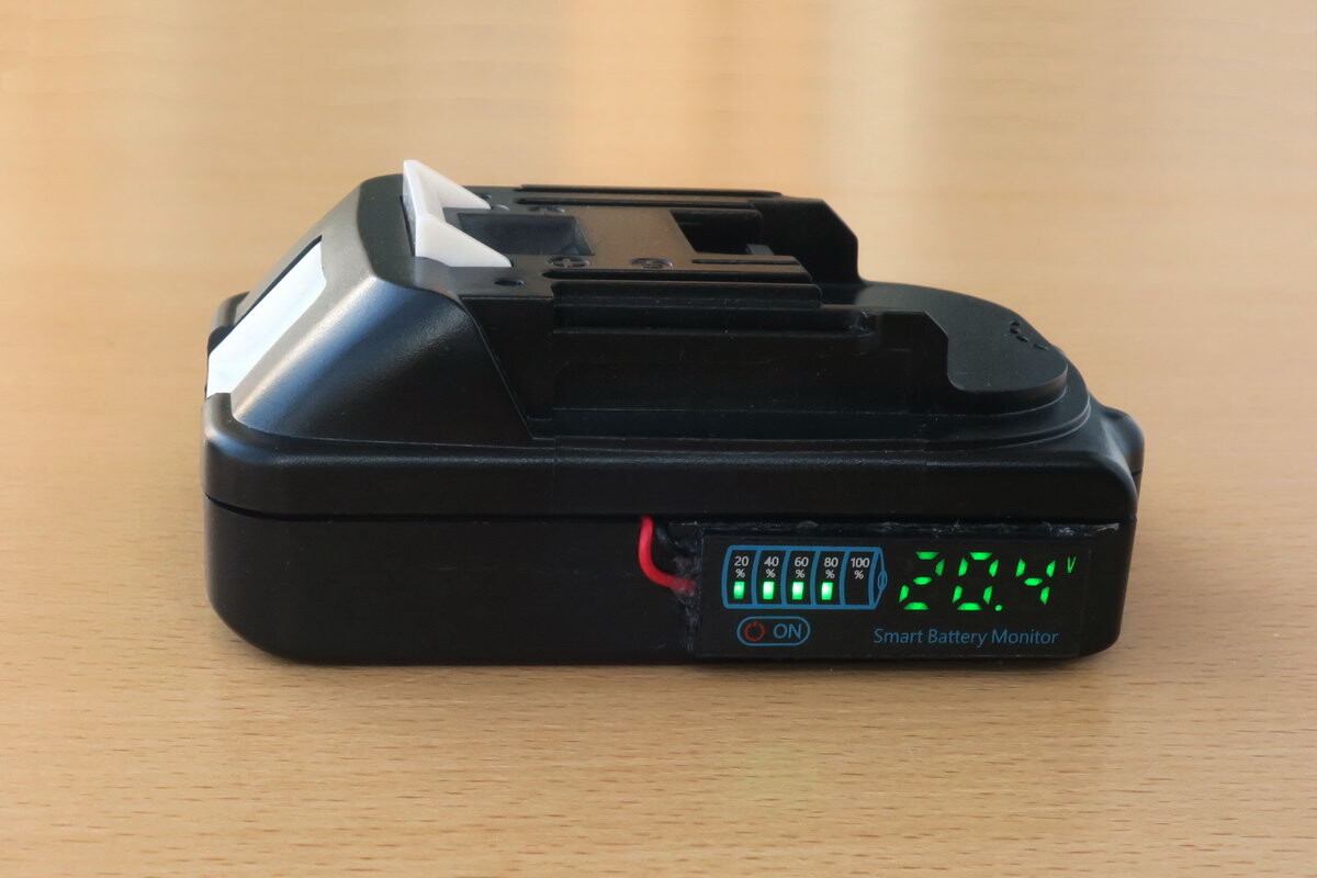 Аккумулятор Макита с индикатором заряда со встроенным вольтметром