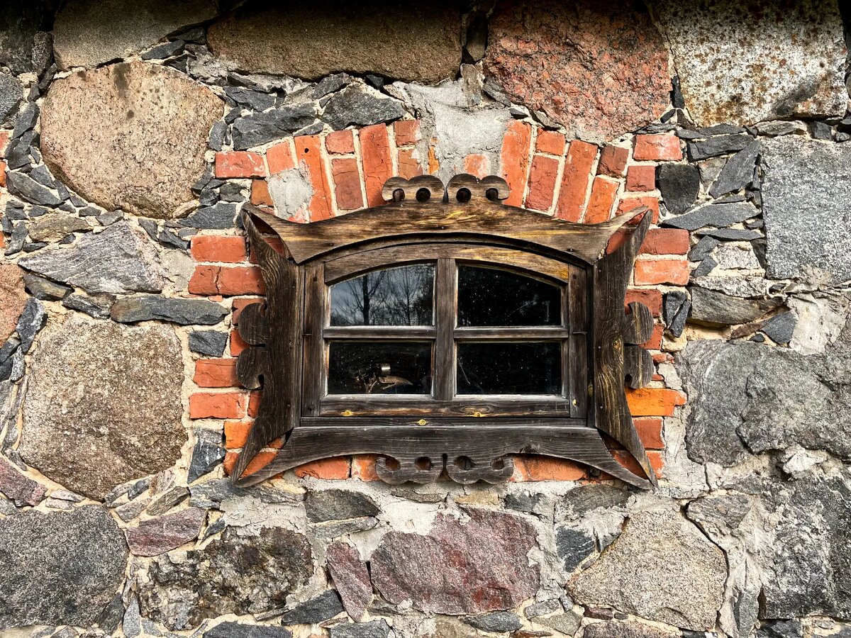     Фрагмент здания в усадьбе Любенск композитора Н. А. Римского-Корсакова в Плюсском районе Псковской области. © РИА Новости. Алексей Филиппов