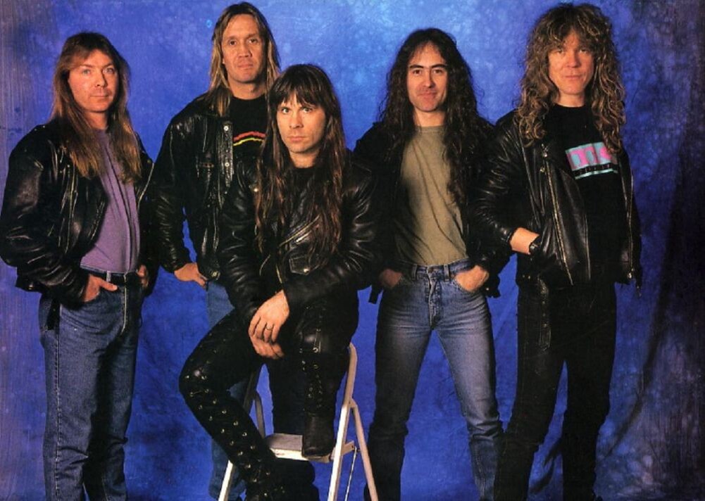 Iron Maiden в 1992 году (слева направо): Дэйв Мюррей - гитара, Нико Макбрейн - ударные, Брюс Дикинсон - вокал, Стив Харрис - бас, Яник Герс - гитара. Фото из открытых источников.