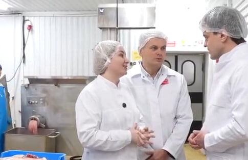     Михаил Котюков посетил цеха мясоперерабатывающего предприятия «Вербицкие»