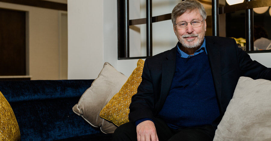     Бессел ван дер Колк