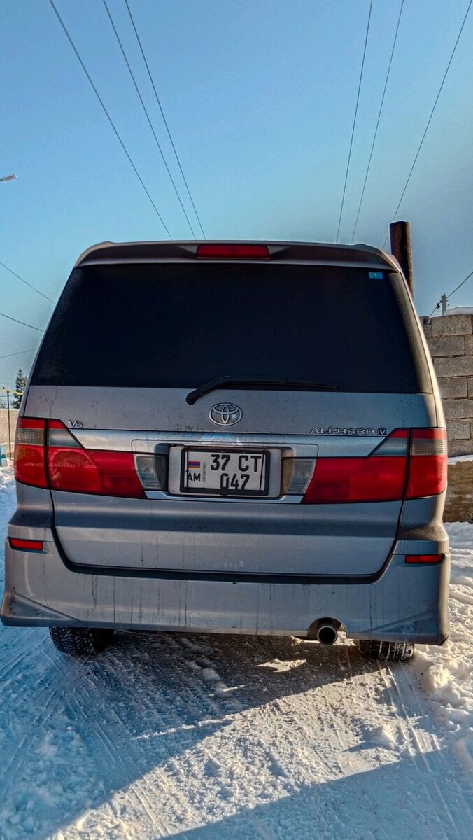 Тойота альфард.