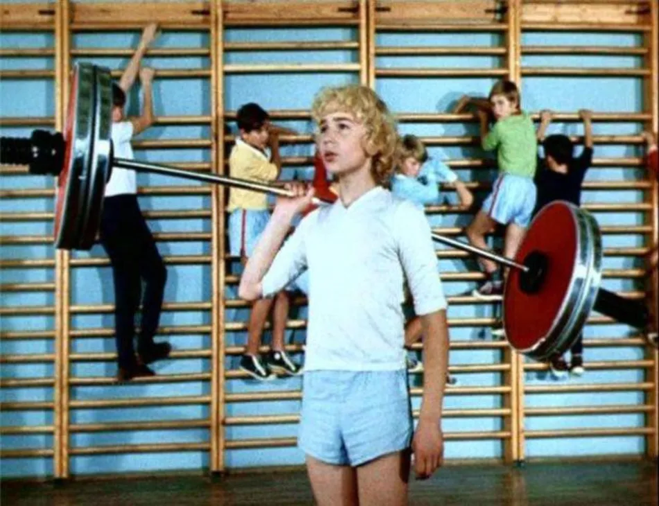 Кадр из фильма "Приключения Электронника"