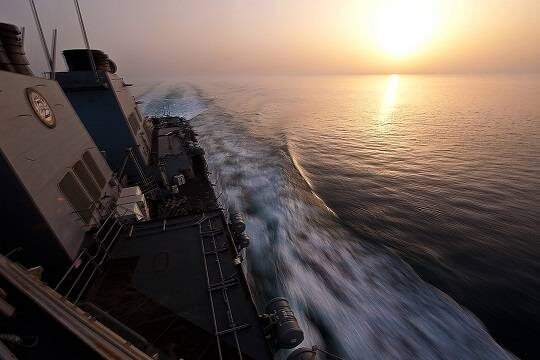    Иран: США и Израиль навсегда потеряли право на безопасный проход через Ормузский пролив (фото: Alex R. Forster/U.S. Navy)