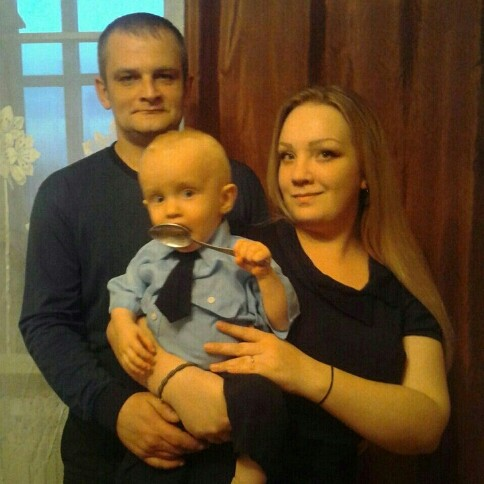 Она сказала сыну: «Мама на минутку отойдет», — и через секунду уже ломала дверь горящего дома