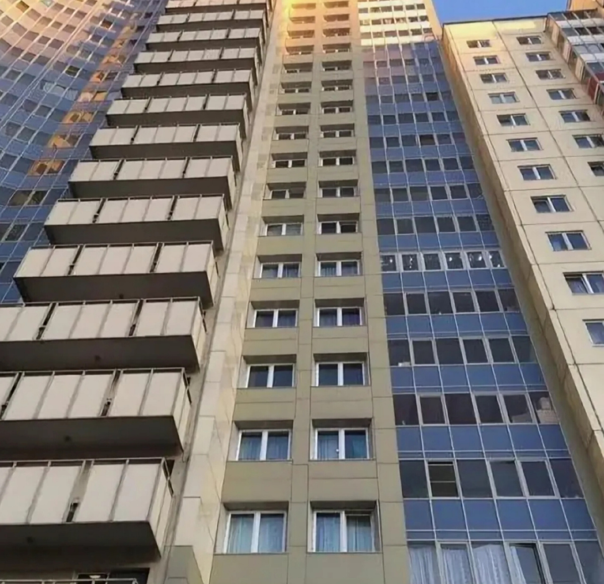 Всюду высотки и тишина, интернет