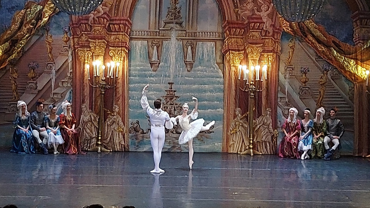 Танец Авроры и принца Дезире