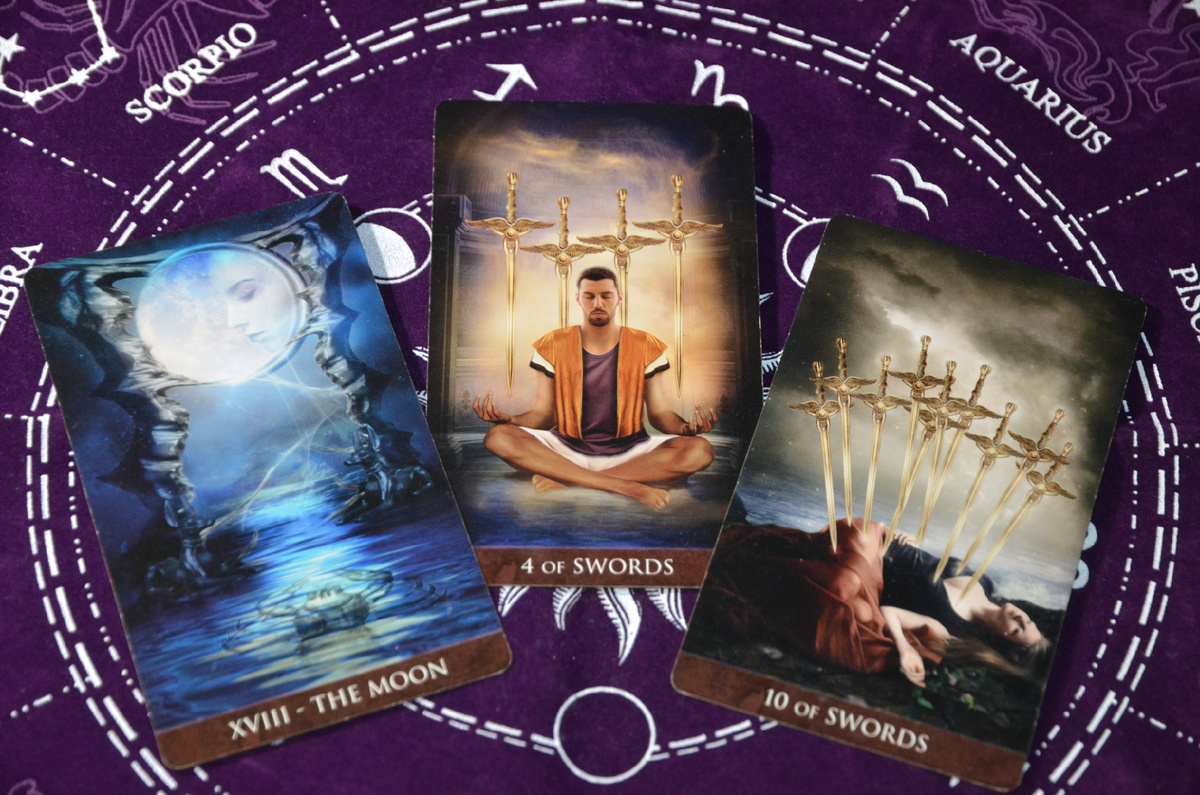 Магя и Таро простыми словами. Таро расклад: Что тормозит развитие отношений?