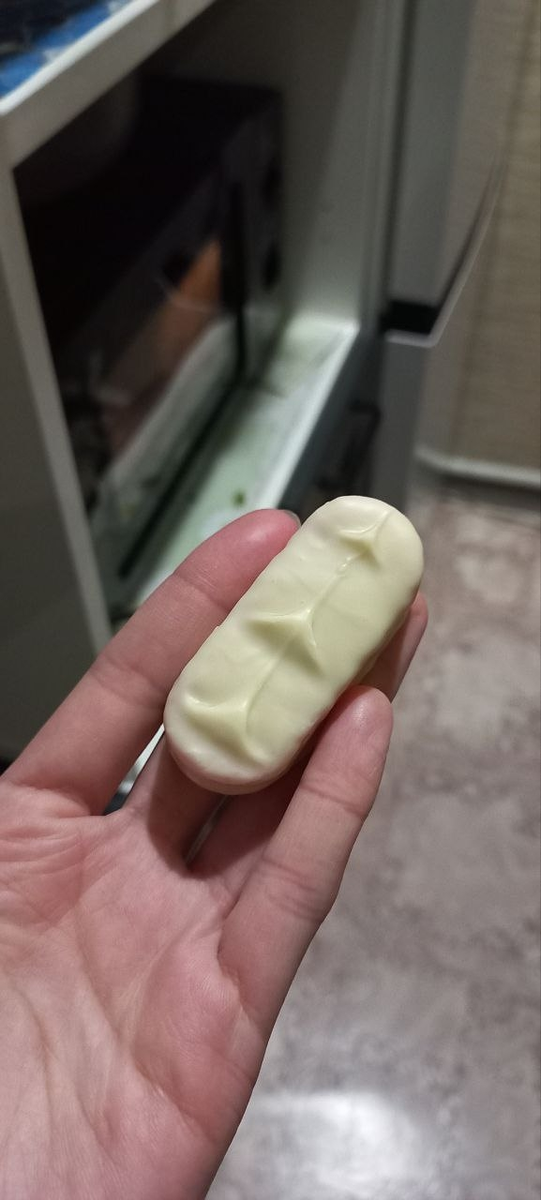 Сама конфетка выгдядила следующим образом. В наборе их было 3 шт. 