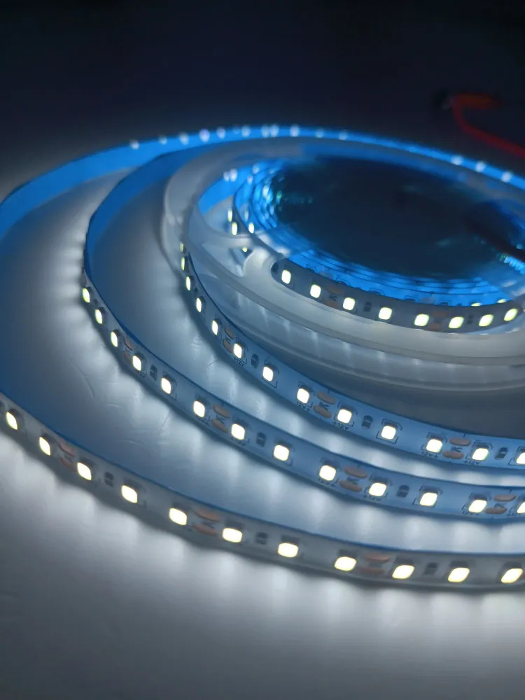 Классическая белая светодиодная лента. Есть в наличии у нас в магазине