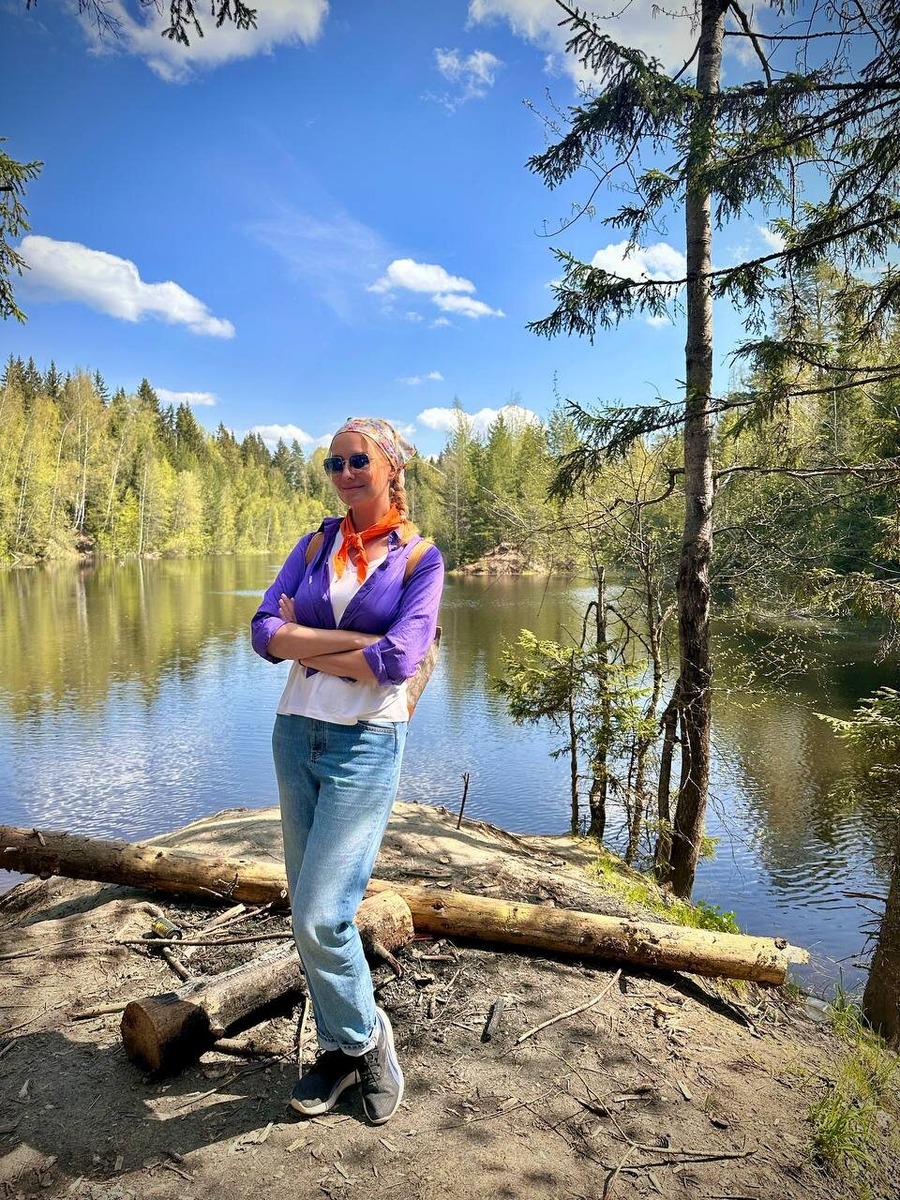 На фото: 
ведущая прогноза погоды на канале ТВЦ Алёна Дублюк