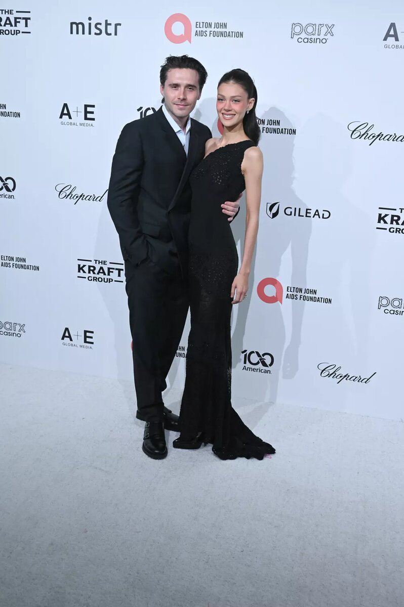 Бруклин Бекхэм и Никола Пельтц📷
