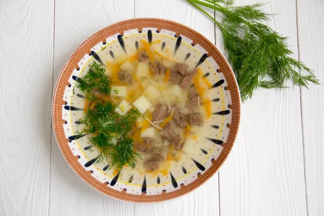 Суп с вермишелью на говяжьем бульоне