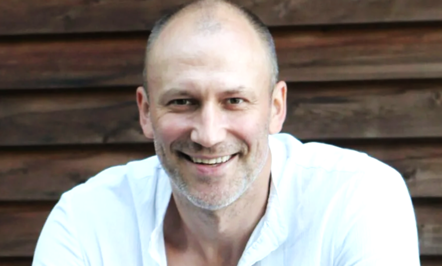 на фото Константин Соловьев