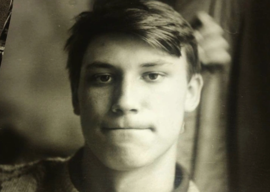 на фото Константин Соловьев в юности