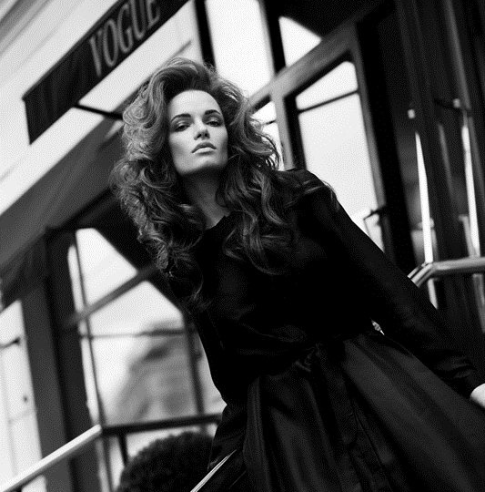 Охота на мальчиков: почему женщины 45+ соревнуются за внимание юных и что скрывается за хвастовством