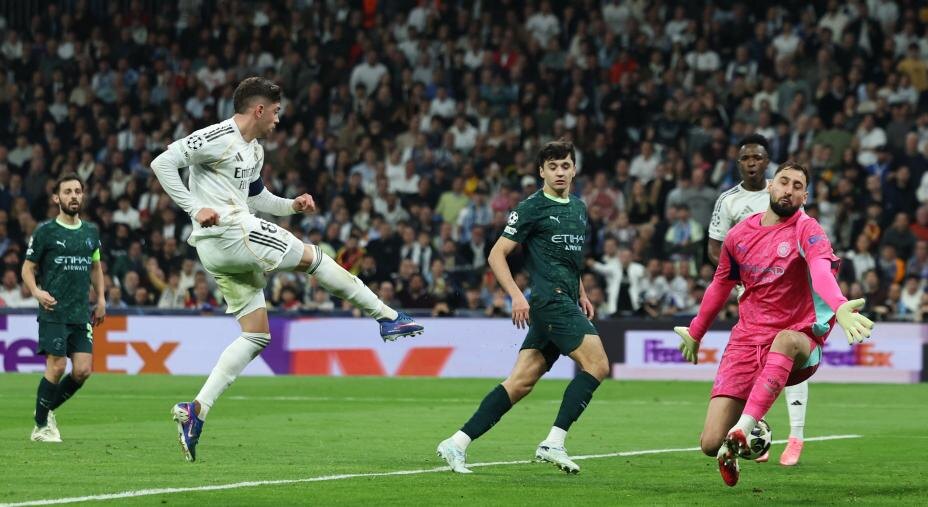    Третий гол Вальверде в ворота Донаруммы стал шедевром. Фото: REUTERS/Violeta Santos Moura