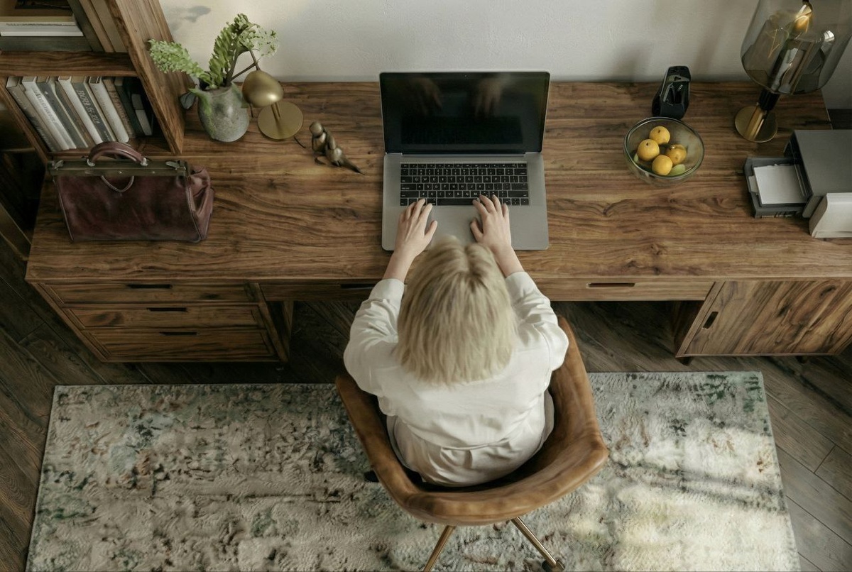 Наш Главный врач, ветеринар с опытом 25+ лет, зоопсихолог Алина Ивановна Попова