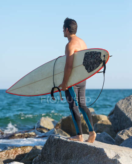 Кокосовая доска за 25 тысяч: как российского туриста чуть не лишили уха на Шри-Ланке